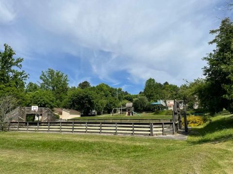 Europe Tents Camping Le Clou - Camping Dordogne - Image N°2