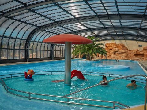  Tour Opérateur et particuliers sur camping La Pinède Les Mathes - accès piscine inclus - Camping Charente-Maritime