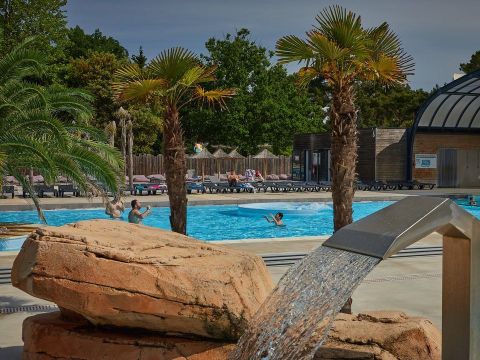  Tour Opérateur et particuliers sur camping La Pinède Les Mathes - accès piscine inclus - Camping Charente-Maritime