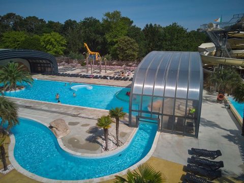  Tour Opérateur et particuliers sur camping La Pinède Les Mathes - accès piscine inclus - Camping Charente-Maritime