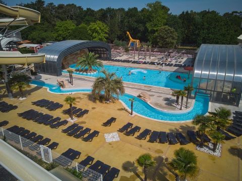  Tour Opérateur et particuliers sur camping La Pinède Les Mathes - accès piscine inclus - Camping Charente-Maritime
