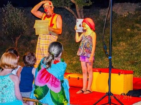 Domaine de Chadeyron - Camping et gîtes - Camping Ardèche