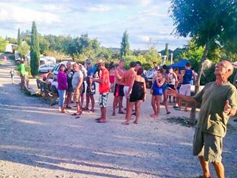 Domaine de Chadeyron - Camping et gîtes - Camping Ardèche