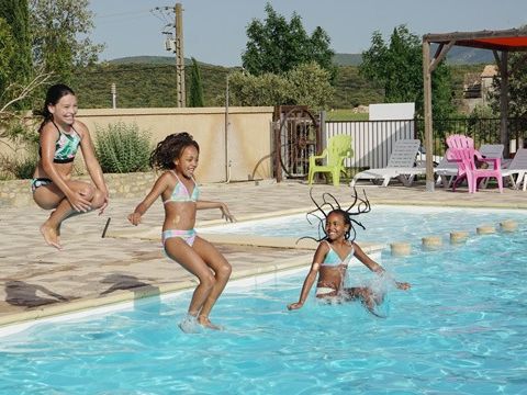 Domaine de Chadeyron - Camping et gîtes - Camping Ardèche