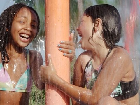 Domaine de Chadeyron - Camping et gîtes - Camping Ardèche