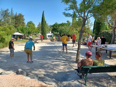 Domaine de Chadeyron - Camping et gîtes - Camping Ardèche