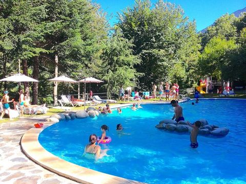 Bedura Park, camping temático de la naturaleza y bungalows - Camping Lleida