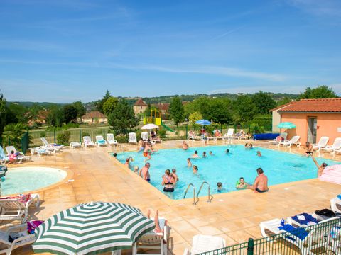 Résidence Goélia Le Hameau de la Vézère - Camping Dordogne