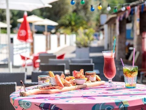 Camping  Au Vallon Rouge - Camping Alpes-Maritimes