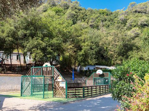 Camping  Au Vallon Rouge - Camping Alpes-Maritimes