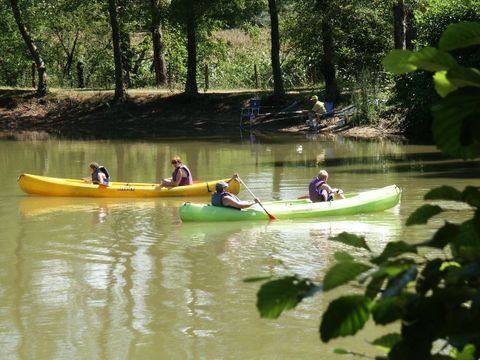 Camping Les Lacs de Courtes - Camping Gers