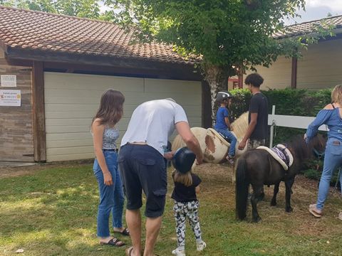 Camping Les Lacs de Courtes - Camping Gers