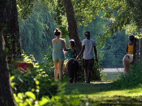 Camping Les Lacs de Courtes - Camping Gers