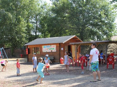 Camping Les Lacs de Courtes - Camping Gers