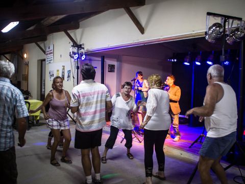 Camping Les Lacs de Courtes - Camping Gers