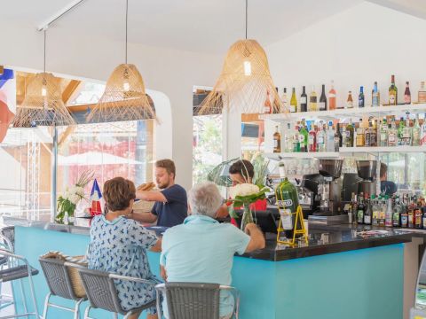 Camping Les Pins - Camping Pyrénées-Orientales