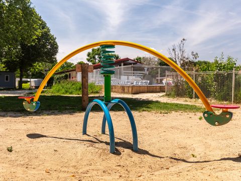 Camping Le Château de Galaure - Camping Drome