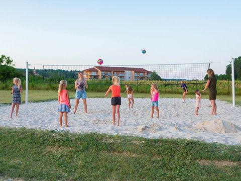 Camping Le Château de Galaure - Camping Drome