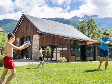 Camping Romanée - la Ferme de la Serraz - Camping Haute-Savoie
