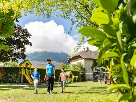 Camping Romanée - la Ferme de la Serraz - Camping Haute-Savoie