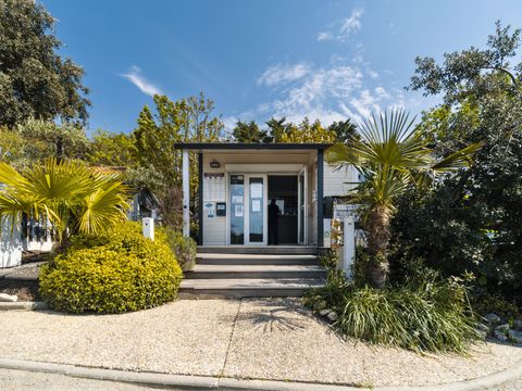 Camping Paradis Au port de l'houmeau - Camping Charente-Maritime