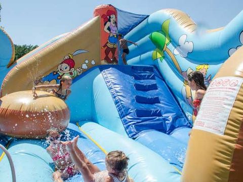 Camping Les Plans - Camping Gard