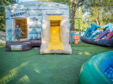 Camping Paradis Family des Issoux d'Ardèche - Camping Ardèche