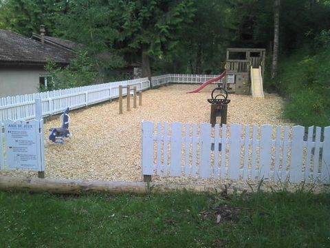 Camping les Chelles - Camping Puy-de-Dôme