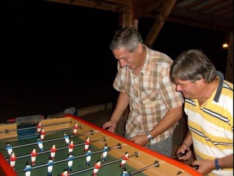 Camping les Chelles - Camping Puy-de-Dôme
