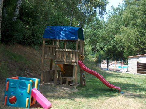 Camping les Chelles - Camping Puy-de-Dôme