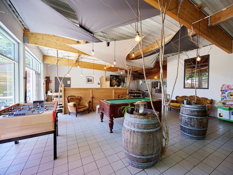 Domaine La Roche D'Ully - Camping Doubs