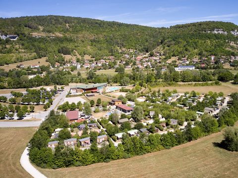 Domaine La Roche D'Ully - Camping Doubs