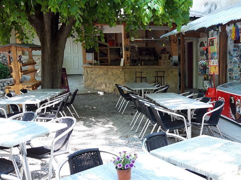 Camping Les Acacias - Camping Drome