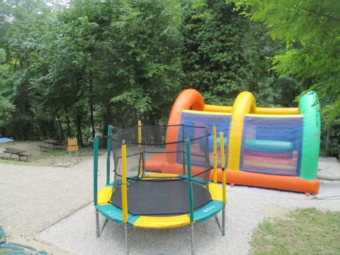 Camping Les Acacias - Camping Drome