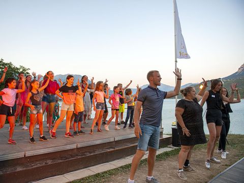 Camping L'Ecrin du Lac - Camping Hautes-Alpes