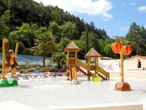 Flower Camping le Peyrelade - Camping Aveyron