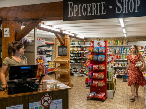 Camping Romanée - Les Grottes De Roffy - Camping Dordogne