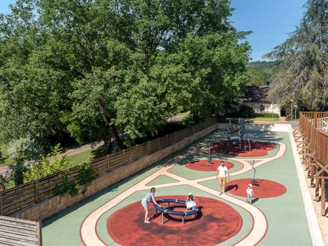 Camping Romanée - Les Grottes De Roffy - Camping Dordogne