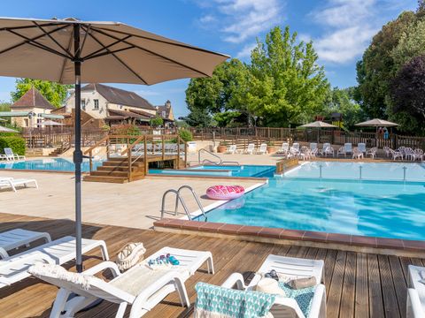 Camping Romanée - Les Grottes De Roffy - Camping Dordogne