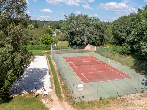 Camping Romanée - Les Grottes De Roffy - Camping Dordogne