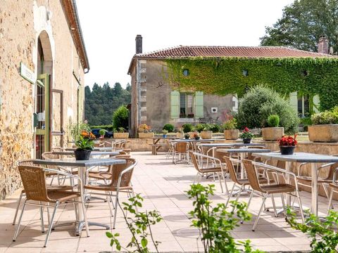 Camping Les Gorges Du Chambon - Ciela Village - Camping Charente