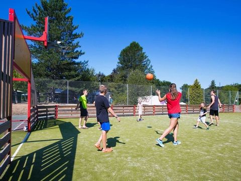 Camping Les Gorges Du Chambon - Ciela Village - Camping Charente