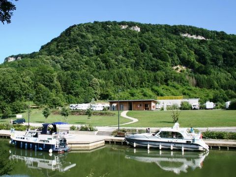 Camping Le Domaine d'Aucroix - Camping Doubs
