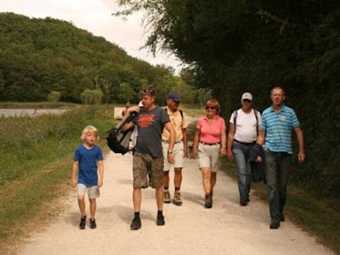 Camping Ushuaïa Villages Au Bois Joli - Camping Yonne