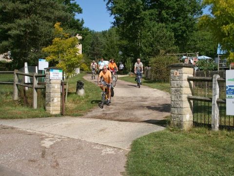 Camping Ushuaïa Villages Au Bois Joli - Camping Yonne
