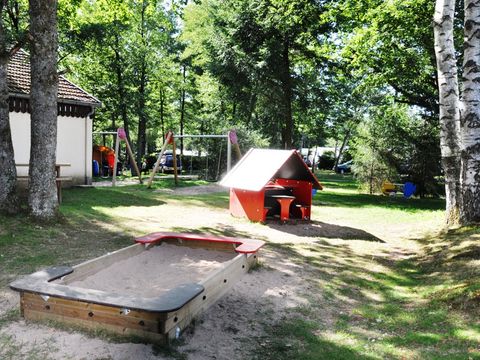 Camping Domaine des Messires - Camping Vosges