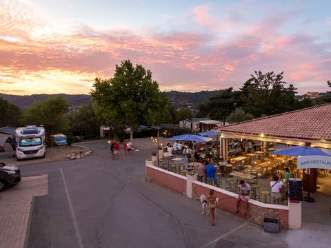 Camping La Pinède - Camping Alpes-de-Haute-Provence