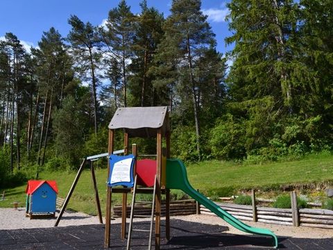 VVF Villages - Le Fjord Jurassien - Maisod - Camping Jura - Image N°4