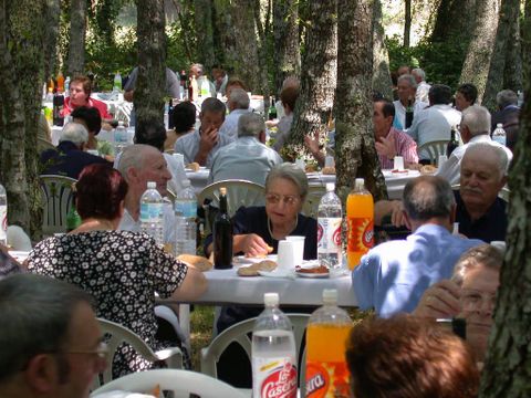 Complexo Turístico A Peneda -  Cámping Monterroso - Camping Lugo