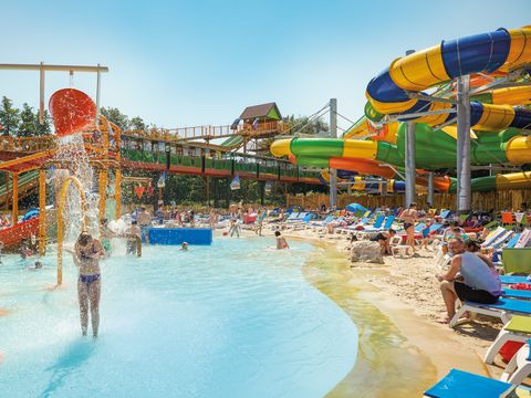 Attractie- & Vakantiepark Slagharen - Camping Hardenberg